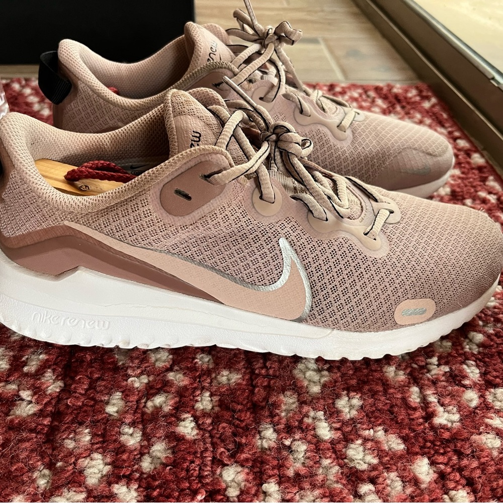 Nike Renew Ride Running Shoe